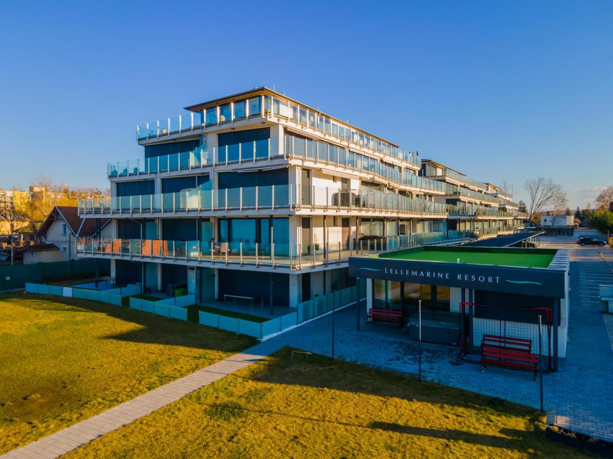 Lellemarine By Bltn Apartmanok Balatonlelle Buitenkant foto